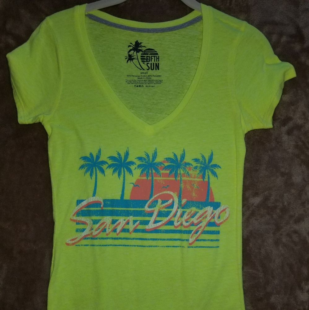 Short sleeve shirt